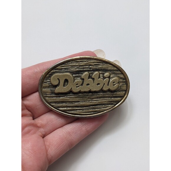Vintage 1970's DEBBIE Name Belt Buckle by Oden Brass Oval Woodgrain Made‎ in USA - Picture 3 of 8